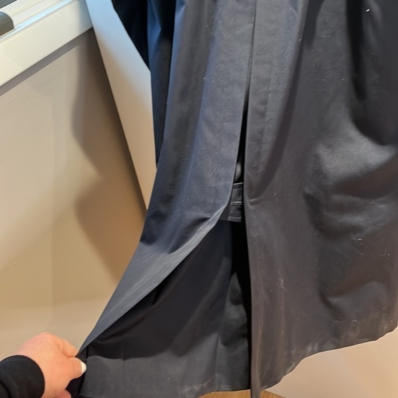 Burberrys Sz 10 Vintage Burberry Dark Navy Trench Coat with Wool Zipout Lining - Picture 9 of 16
